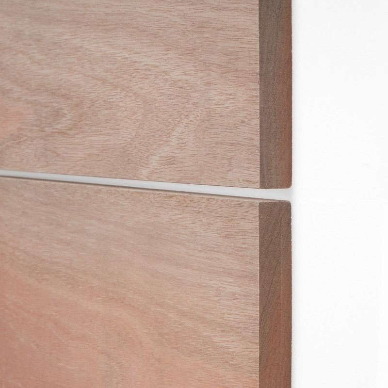 Dřevěná fasáda DARK RED MERANTI, hoblované prkno 18x140 mm