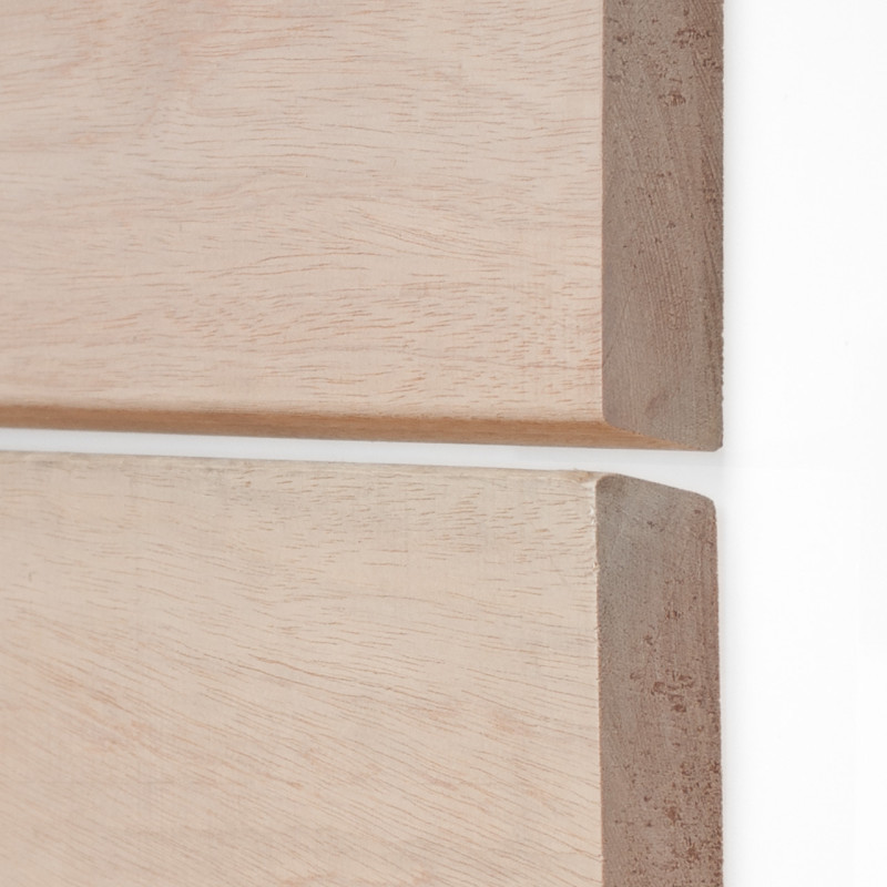 Dřevěná fasáda DARK RED MERANTI, raute profil 20x90 mm