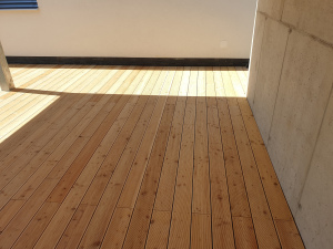 drevena-terasa_sibirsky-modrin_1807-13