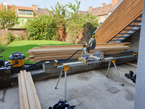 dreveny-obklad-balkonu_sibirsky-modrin_osmo013_1905-18