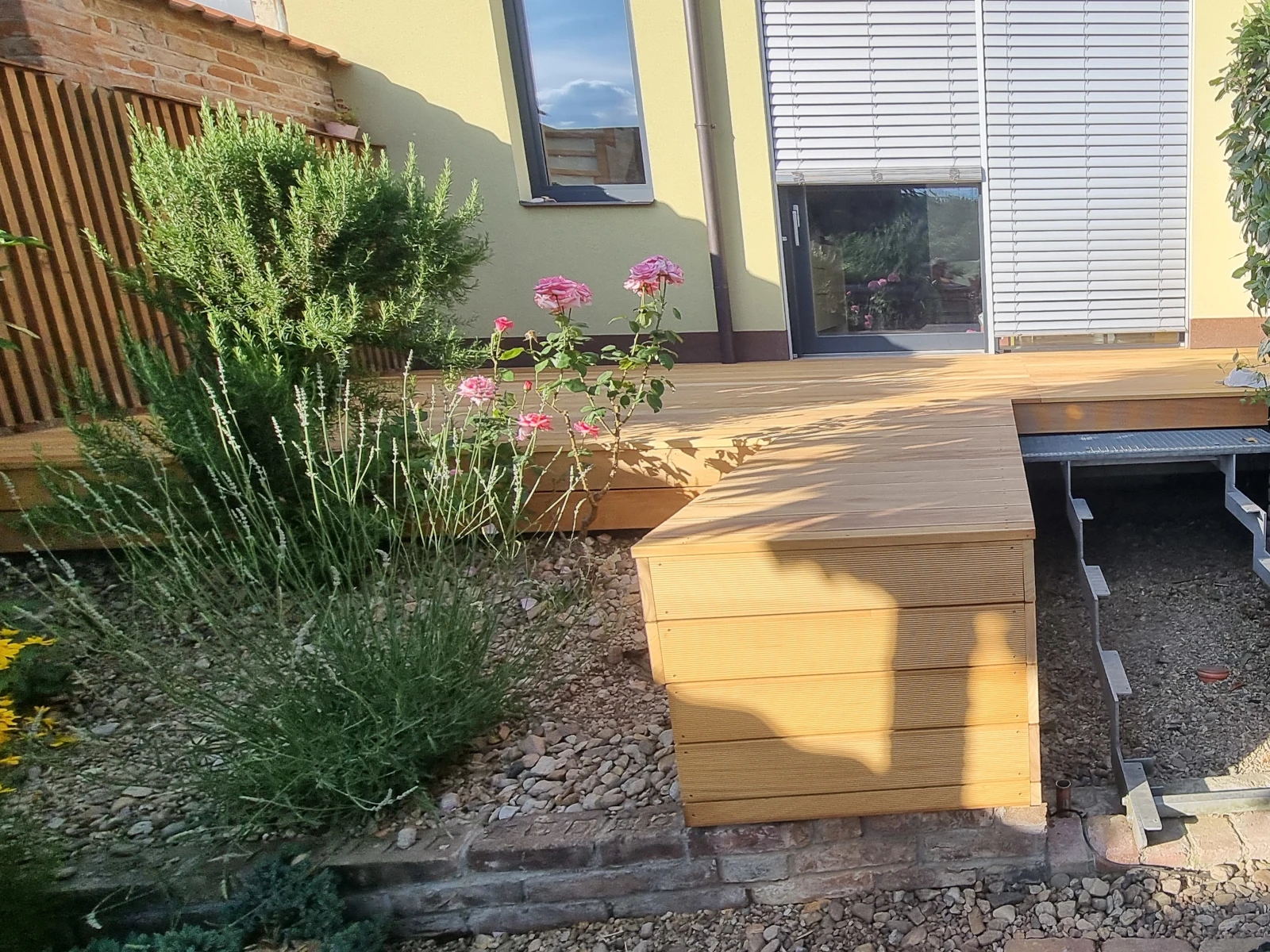 Dřevěná terasa Garapa, Nebovidy